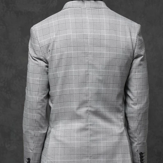 Grey tailored fit check suit for men  — 3
