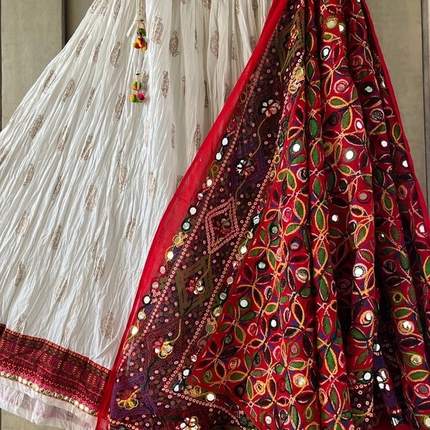 Elegant Cotton Garba Skirt with Customizable Dupatta - Perfect for Dandiya Nights  — 2