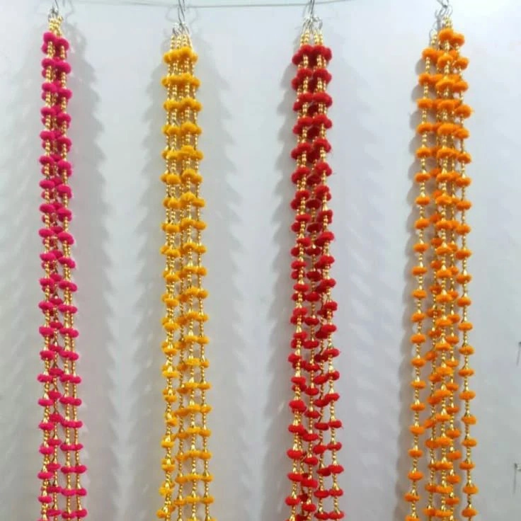 Traditional artificial flower garlands — 2