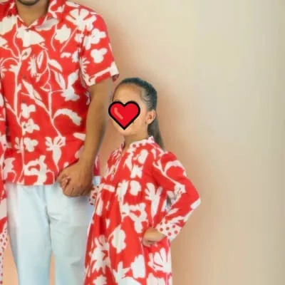 Matching Hawaiian-style or tropical print — 4