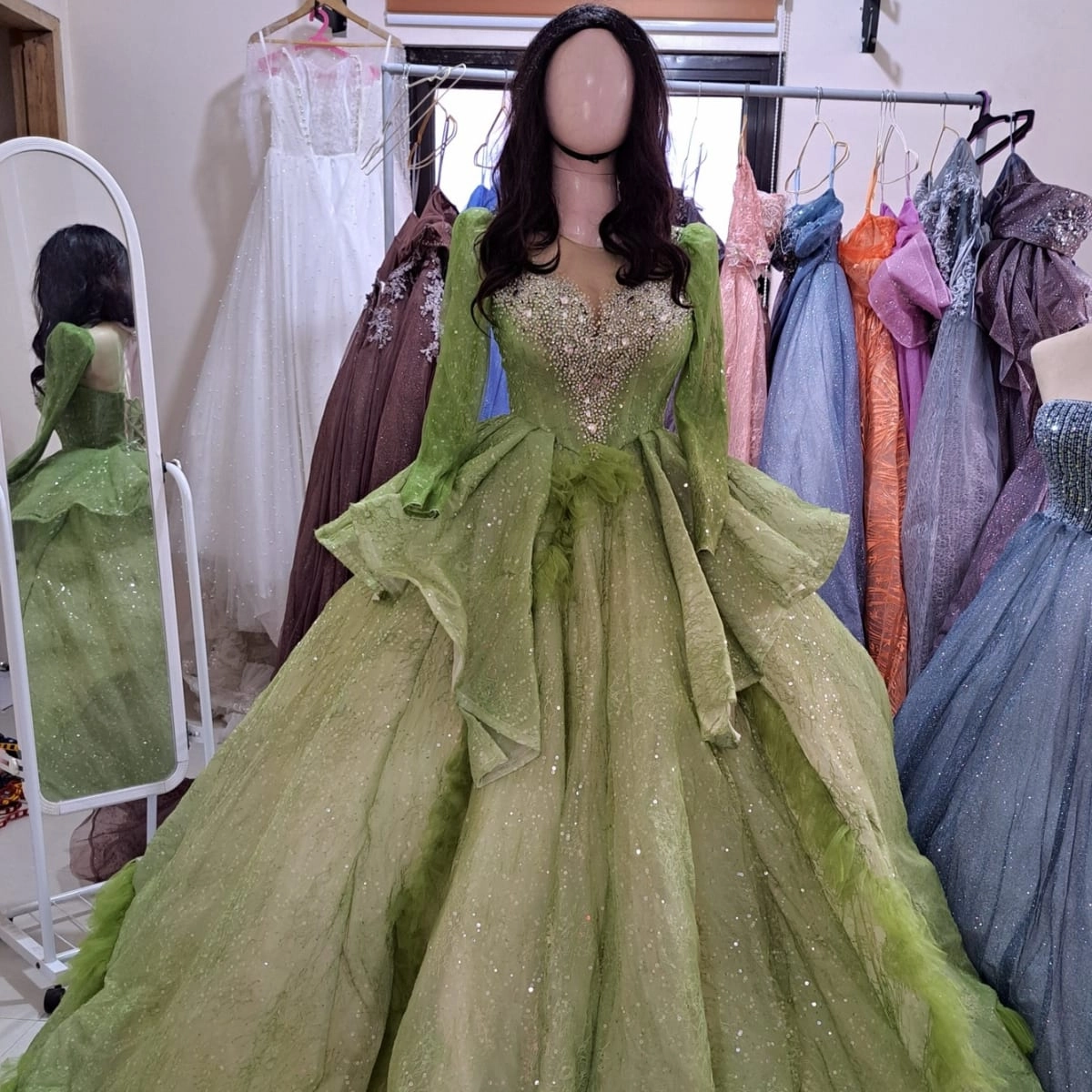 Party wear gown — 3