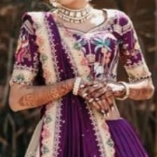 Traditional Indian chaniya choli — 2