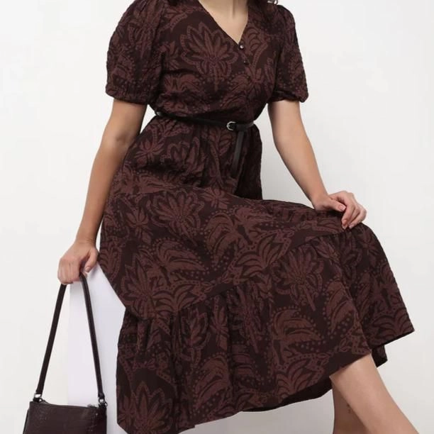 Elegant Wine Printed Midi Dress — 2